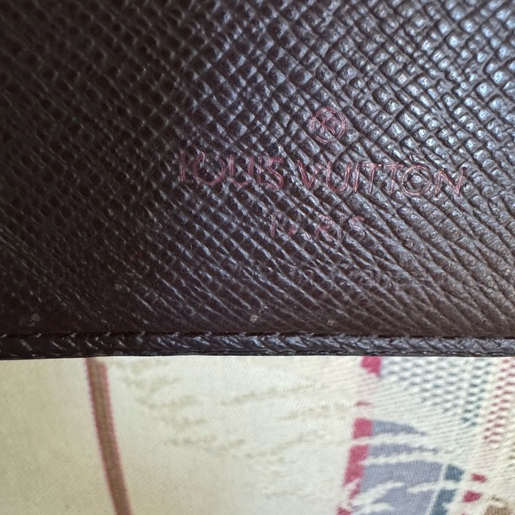 🍁SOLD🍁Louis Vuitton Damier Wallet - Picture 7 of 16